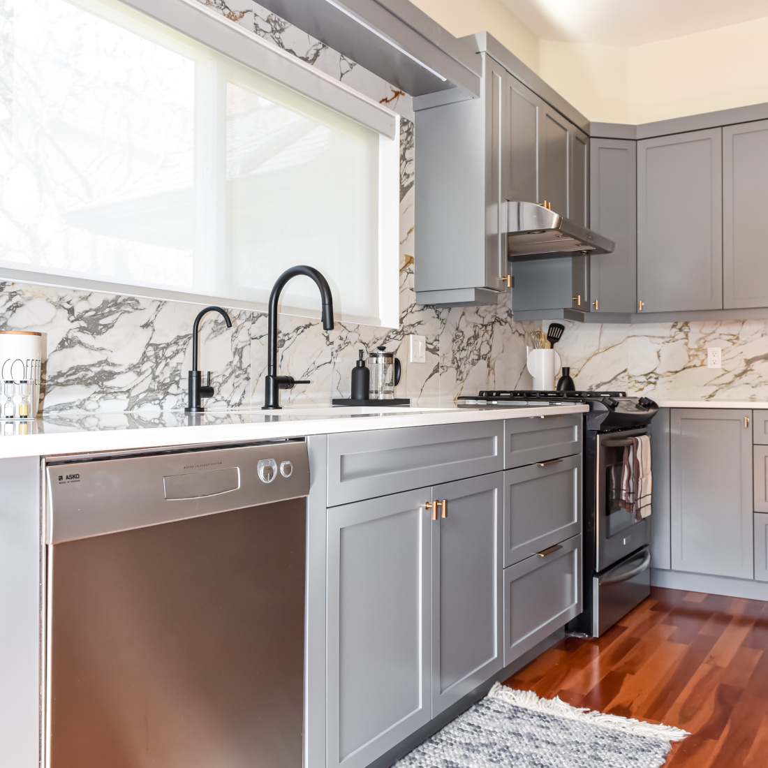 modern kitchen remodel in Victoria BC